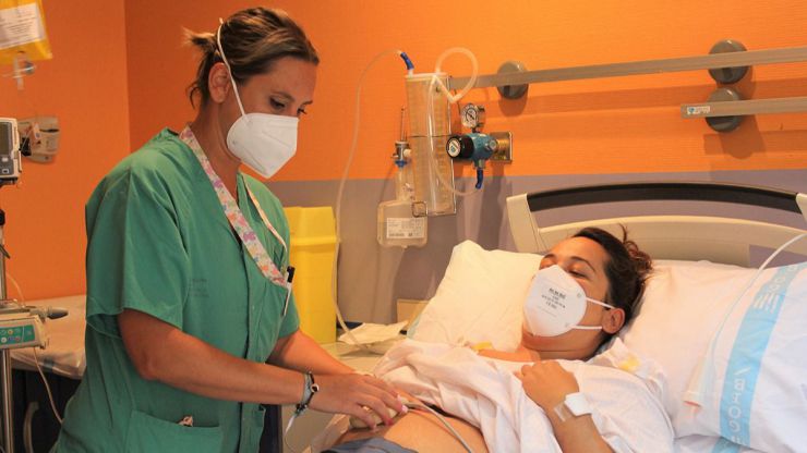 A vueltas con la definición de 'doula': SATSE exige a la RAE subsanar este 'peligroso' error