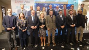Mazón reclama al Gobierno central una segunda pista para el aeropuerto de Alicante tras el 