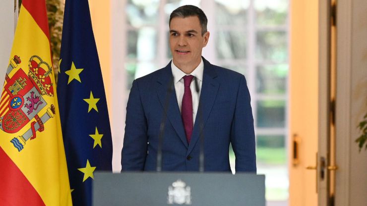 Transporte público gratuito, IVA de alimentos, prohibición de desahucios, subida histórica de las pensiones y más