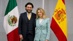 Yolanda Díaz y su homólogo mexicano apuestan por una Internacional laborista que 