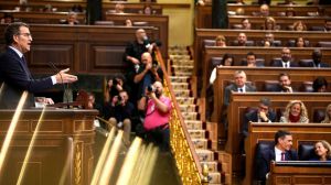 Feijóo considera que Sánchez ha perdido el control del Gobierno y ha sido humillado por Puigdemont