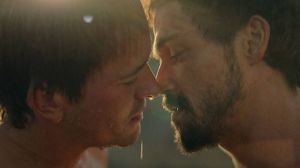 Netflix apuesta por la revisión más LGTBIQ+ de Alejandro Magno y Grecia arde