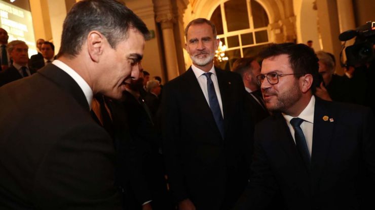 Sánchez pide en Barcelona una 'reflexión profunda' sobre el impacto de la IA en los derechos y libertades