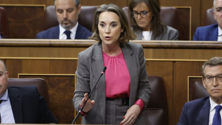 Gamarra señala que 'coca, mordidas, prostíbulos y saunas' llevaron a Sánchez a La Moncloa