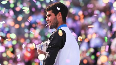 Alcaraz sigue los pasos de Djokovic y prolonga su reinado en Indian Wells
