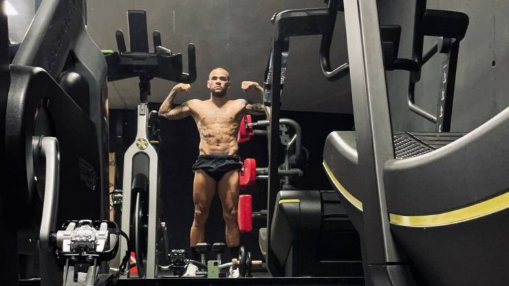 Libertad provisional para Dani Alves bajo fianza de un millón de euros