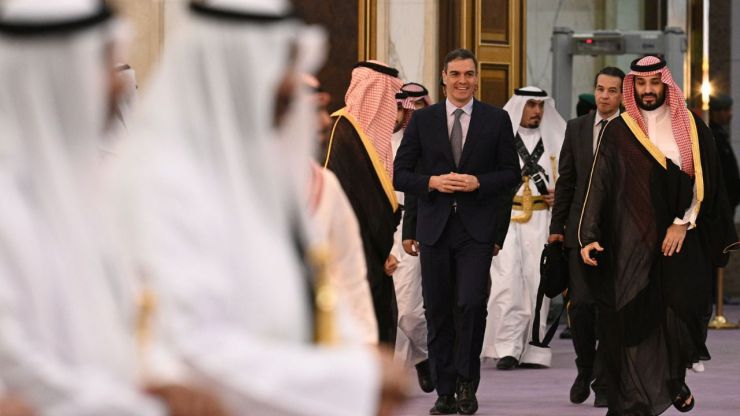 Sánchez subraya el papel mediador de Arabia Saudí para evitar una mayor escalada regional