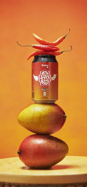 Mahou y Duki presentan 'La Diabla', la primera cerveza a imagen y semejanza del artista