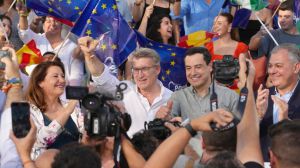 Feijóo ningunea al resto de formaciones y ve solo en PP y PSOE las únicas opciones el 9J