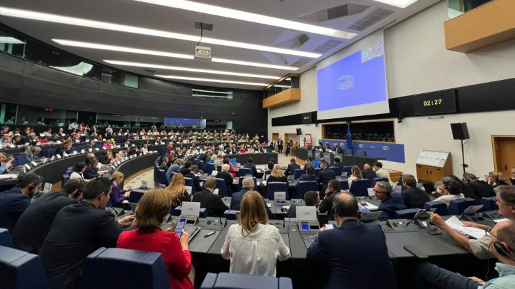 'Nuestro voto no es un cheque en blanco': Advertencias a la recién reelegida Von der Leyen