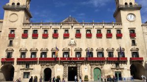 Alicante fija como festivos locales en 2025 el lunes 23 y el martes 24 de junio