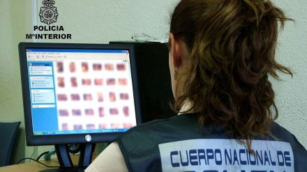 12 detenidos por pornografía infantil: Uno de ellos grababa a sus alumnas menores