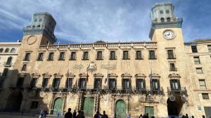 Aprobado el proyecto de emergencia para proteger las torres del edificio consistorial de Alicante