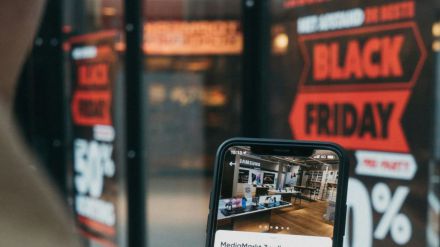 Consumo detecta que el 70% de las rebajas en comercio electrónico durante el 'Black Friday' son falsas o engañosas