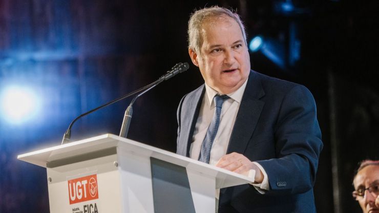 El Gobierno destinará 600 millones a la industria electrointensiva en 2025 para compensar emisiones de CO2