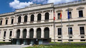 Confirman condena de tres años de cárcel a mujer por agredir con un vaso en discoteca