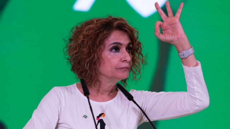 Montero lanza un dardo al PP: Su alianza con la ultraderecha está dañando a España