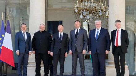 Kremlin critica a Europa por prolongar la guerra en Ucrania durante reunión en París