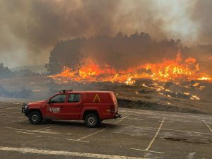 Margarita Robles critica la gestión del PP en los incendios y sale en defensa de la UME