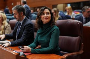 Ayuso la lía al desafíar a la izquierda sobre la situación en Irán