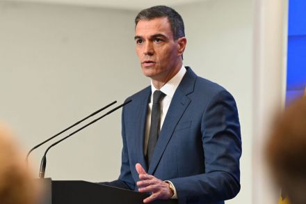 Sánchez respalda al papa ante críticas de Trump sobre su liderazgo