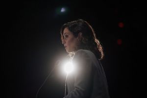 Ayuso se presenta como víctima tras su polémico viaje a México