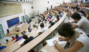 La Universidad de Granada custodia ya los más de 800.000 exámenes de la Selectividad