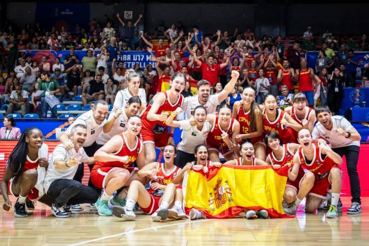 La U17 femenina de baloncesto vuelve a subir al podio mundial