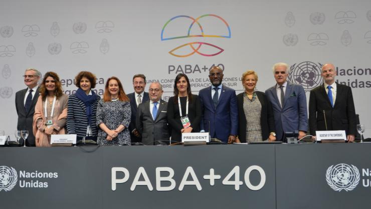 La burocracia es causa de pobreza y estrés