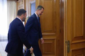 Vox se lía con su "prioridad nacional": Garriga se desdice de sus propias palabras por las que ni Felipe VI sería español