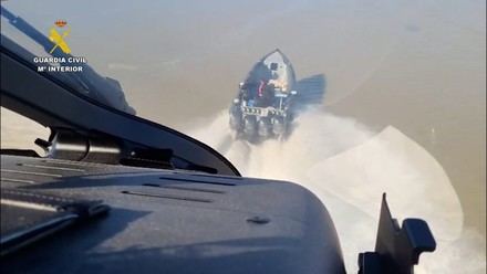 Cuatro detenidos tras una persecución épica por 1.700 kilos de hachís en Cádiz