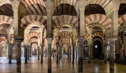 Se activa el Plan Nacional de Emergencias para proteger la Mezquita-Catedral de Córdoba tras un incendio