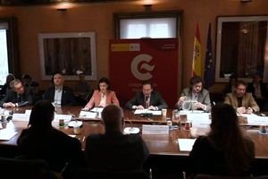 Albares se reúne con ONGs para apoyar el desarrollo en Palestina