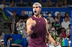 Alcaraz y Sinner se enfrentarán en el Masters 1000 de París por la corona del tenis