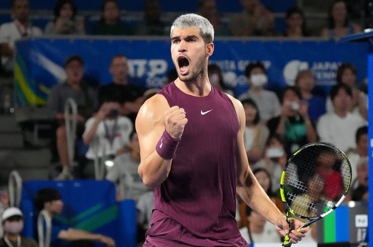 Alcaraz y Sinner se enfrentarán en el Masters 1000 de París por la corona del tenis