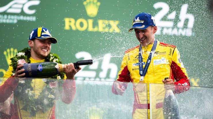 Alonso y Russell celebran la victoria de Kubica en Le Mans tras su regreso a las pistas