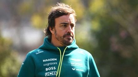 Alonso evita un gran accidente tras fallo de frenos en China