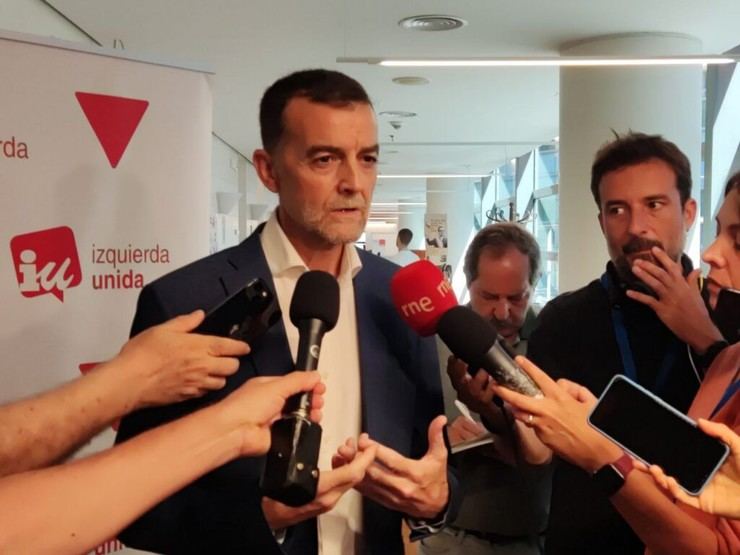 Maíllo: 'PP y Vox son ahora indistinguibles tras el congreso del PP'