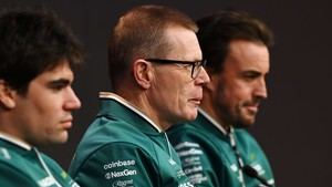 Cowell defiende a Alonso y Stroll y señala que la presión recae en el equipo de Aston Martin