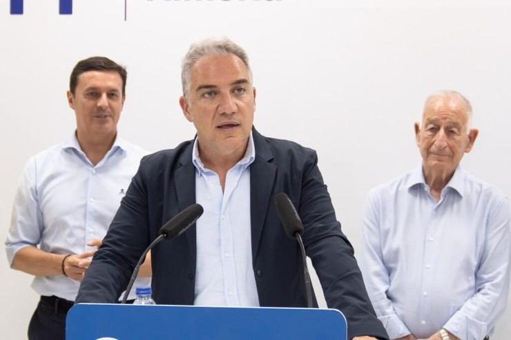 Bendodo critica la tasa de basura de Sánchez y anuncia mociones para su derogación