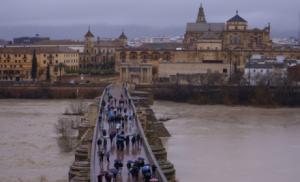 Borrasca Leonardo causa estragos en Andalucía: miles de desalojados y una mujer desaparecida