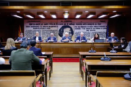 Paco Salazar defiende su inocencia en el Senado ante acusaciones de acoso sexual