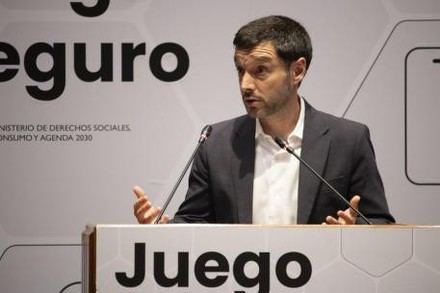 Aumenta el número de mujeres jóvenes que juegan online en España