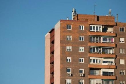 Detectan más de 15.000 pisos turísticos ilegales en Madrid y exigen su eliminación