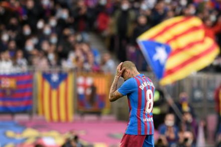 Dani Alves absuelto de violación tras cinco versiones contradictorias