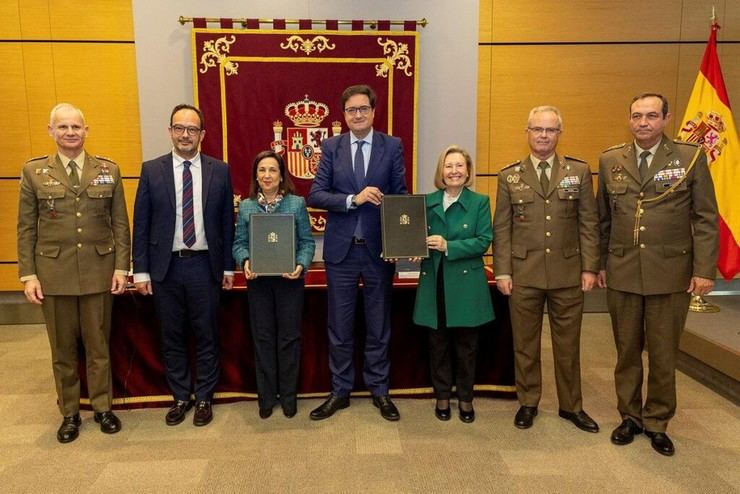 Acuerdo para impulsar la conectividad 5G en las Fuerzas Armadas españolas