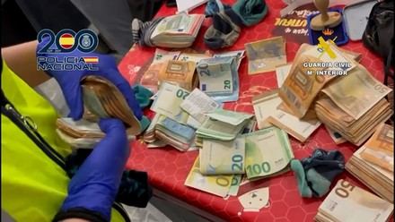 Desmantelan una red de estafadores que vendía coches falsos en línea