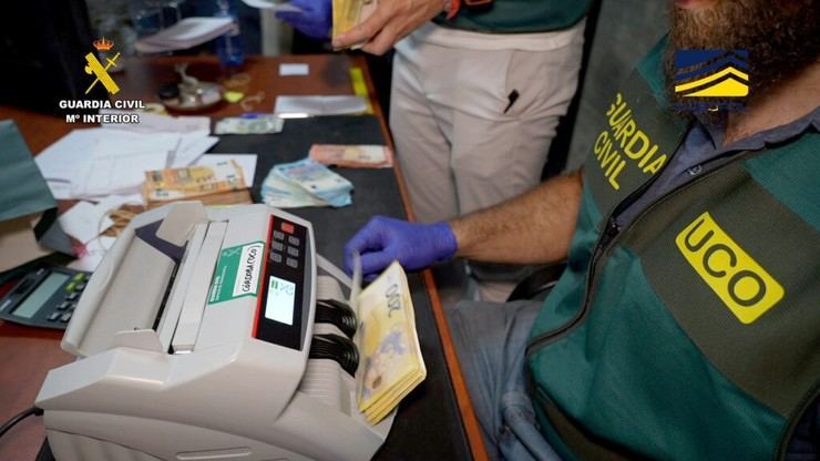 Desmanteladas dos redes criminales que blanqueaban 400.000 euros diarios en metales preciosos