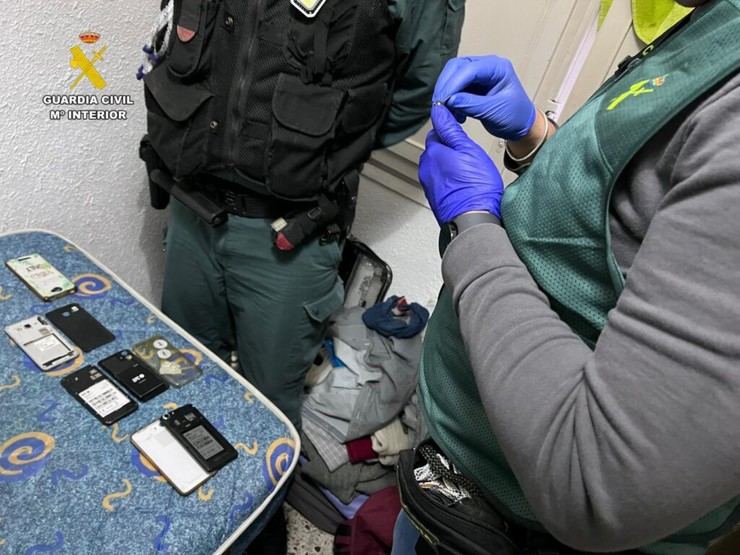 Desmantelan red de estafas en internet que defraudó casi 1,6 millones de euros