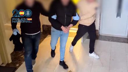 Detenido un hombre por abusar sexualmente de su hija y retransmitirlo en directo